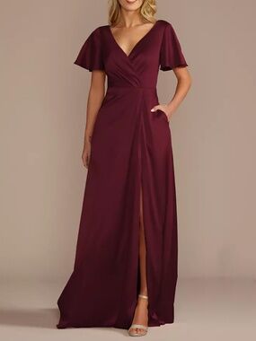 David's Bridal, Short Sleeve Stretch Charmeuse Dress Size 12, Wine (Red)